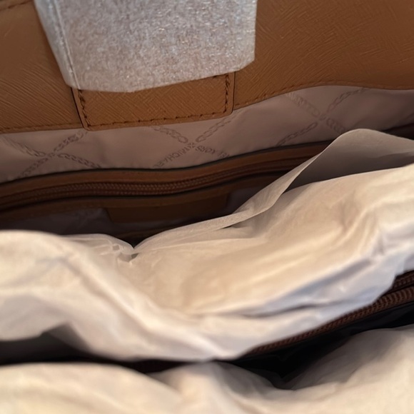 Michael Kors Ellis Cream Tote with Signature Monogram NWT - Picture 10 of 17